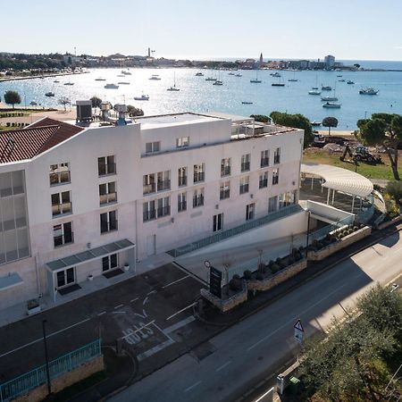 Humagum Sea View Apartment - Garden Palace Umag Exteriör bild