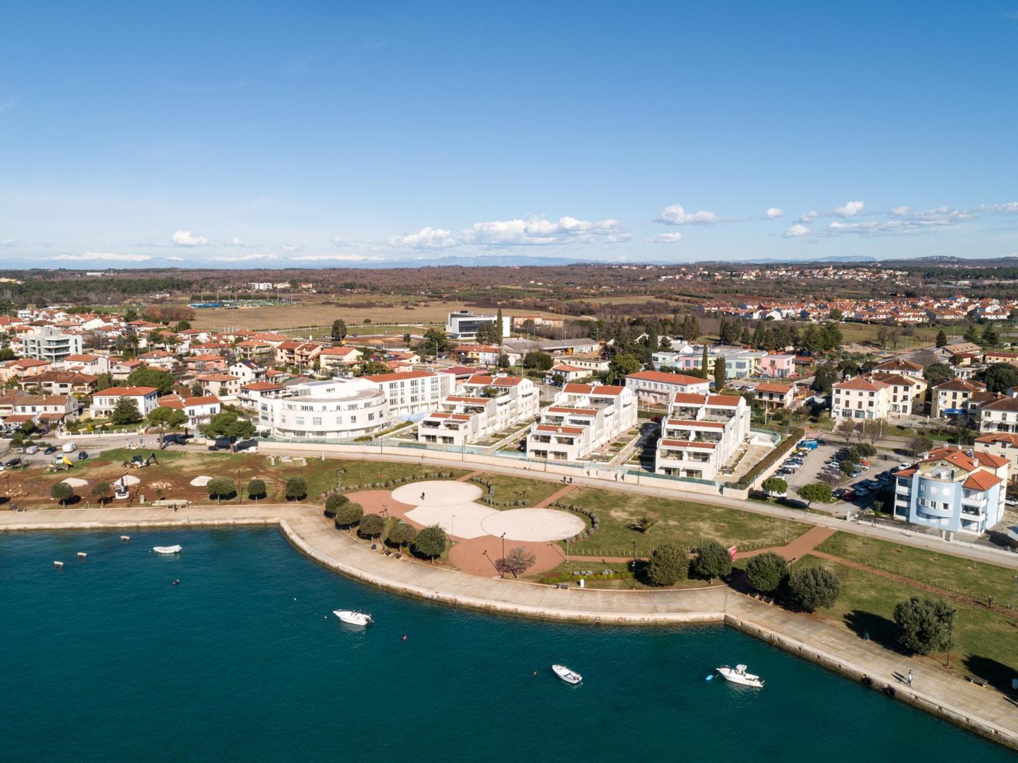 Humagum Sea View Apartment - Garden Palace Umag Exteriör bild