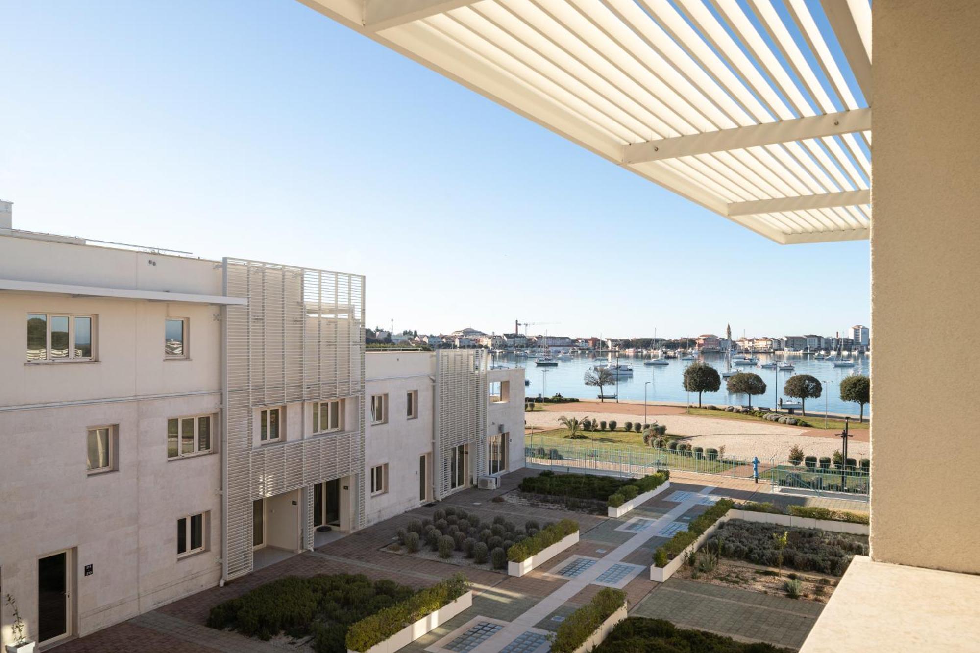 Humagum Sea View Apartment - Garden Palace Umag Exteriör bild