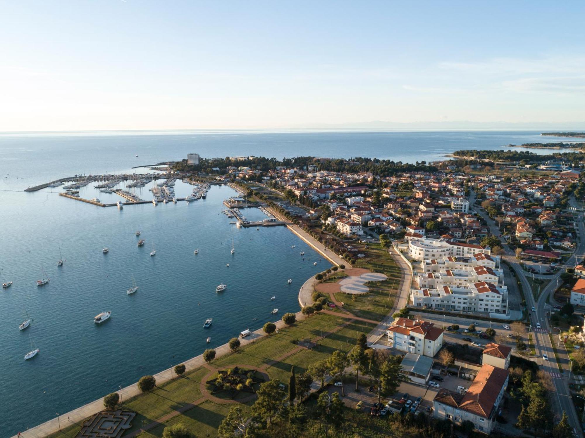 Humagum Sea View Apartment - Garden Palace Umag Exteriör bild