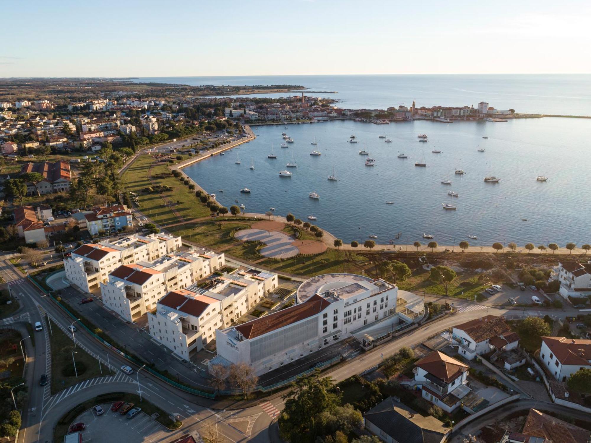 Humagum Sea View Apartment - Garden Palace Umag Exteriör bild