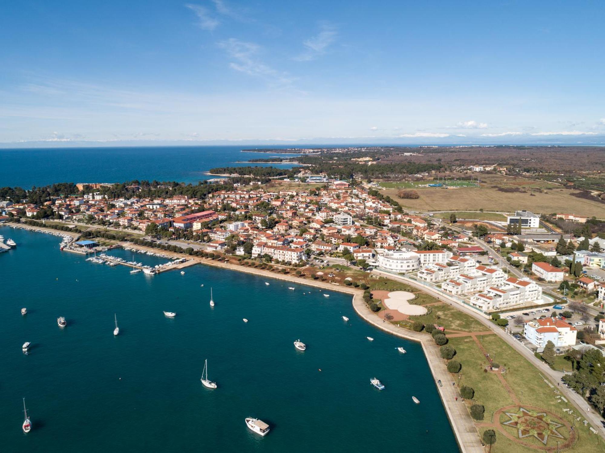 Humagum Sea View Apartment - Garden Palace Umag Exteriör bild